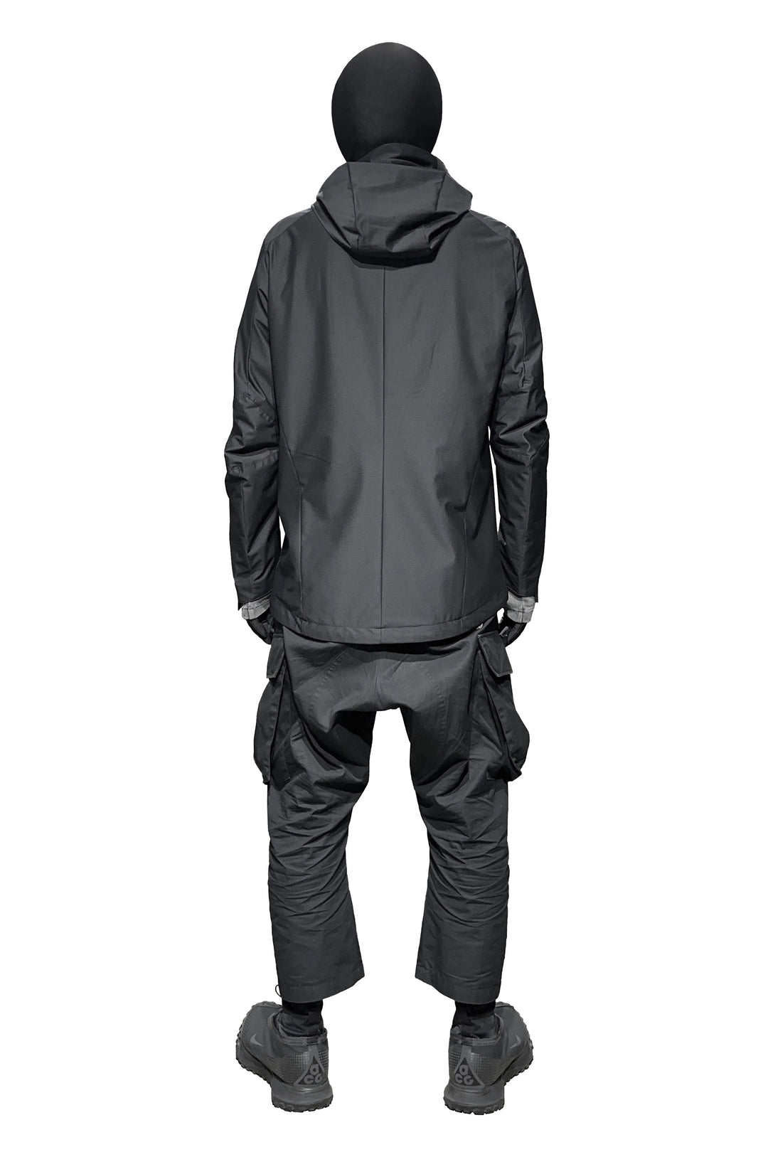 ARTICULATED URBANE MOUNTAIN JACKET – CIVILIZED